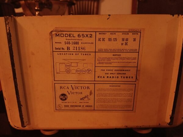 RCA Victor Model 65X2 RADIO /// Classic 40's - Image 5