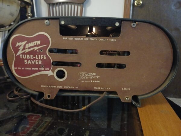 Zenith Model S-19421 AM Tube Radio /// Classic 50's - Image 8