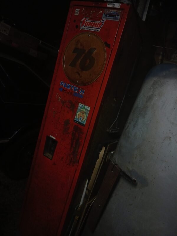 1940's GM Frigidaire Vintage Refrigerator - Image 6