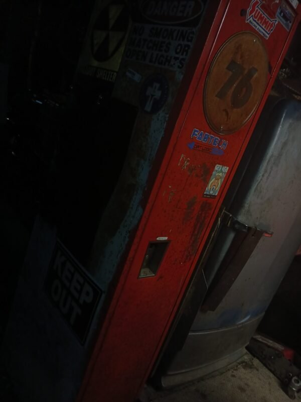 1940's GM Frigidaire Vintage Refrigerator - Image 7