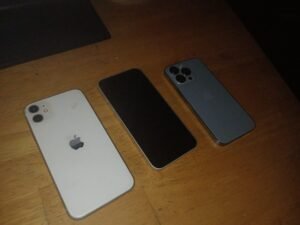 Working iPhones + Parts